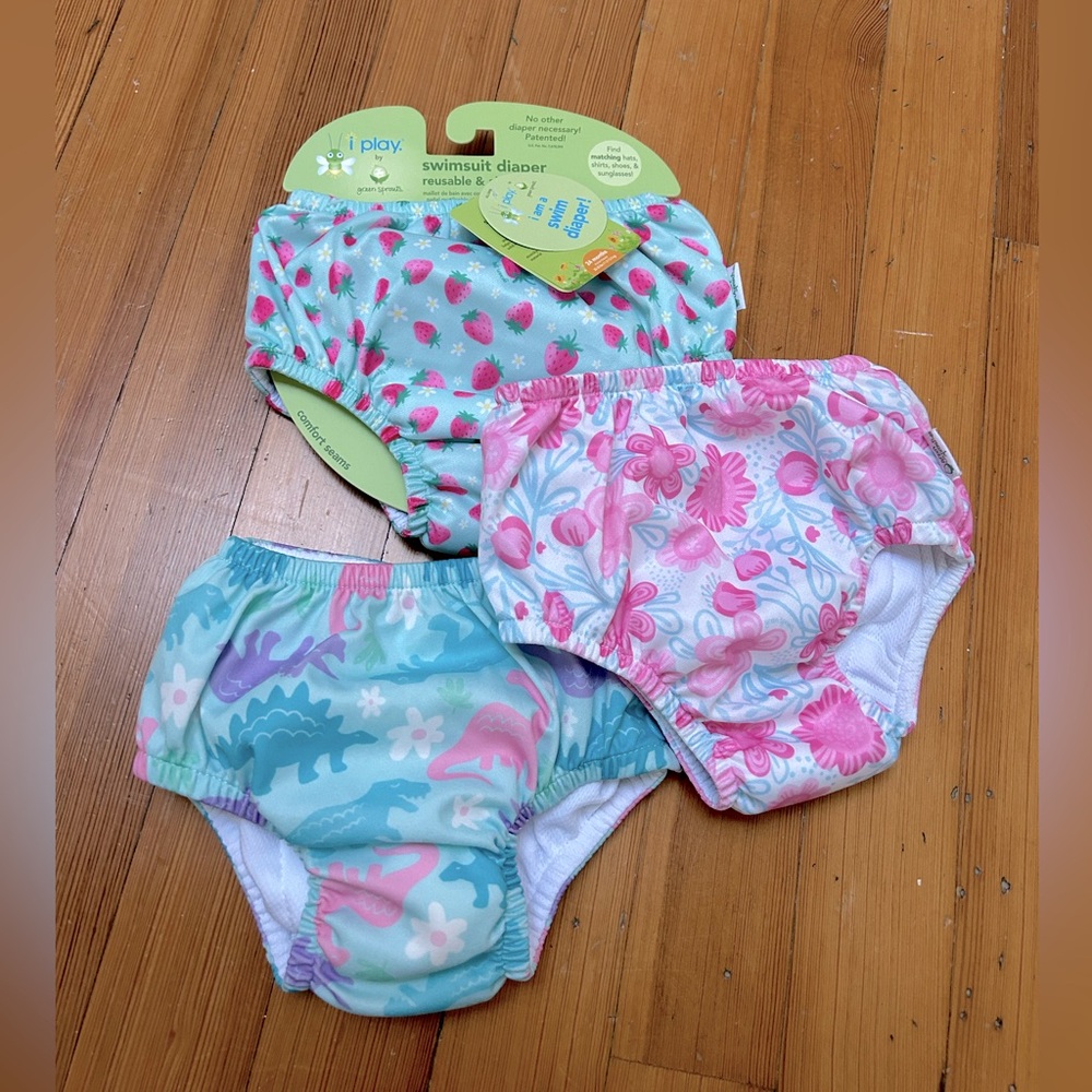 Set of 3 reusable swim diapers 24M
